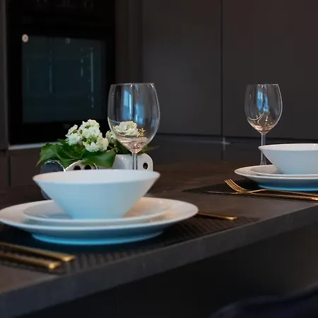 Executive Duplex With Balcony, Skyline Views & Free Parking * Bucharest