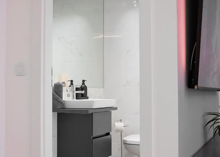 Διαμέρισμα One-Bedroom Duplex With Balcony Near Pipera Metro Βουκουρέστι