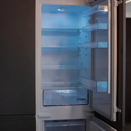 Апартаменти 2-level Luxury 1-bedroom Duplex With Balcony Near Promenada Mall