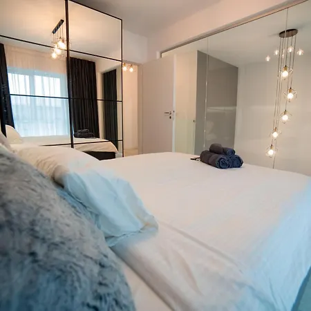 Апартаменти 2-level Luxury 1-bedroom Duplex With Balcony Near Promenada Mall Бухарест
