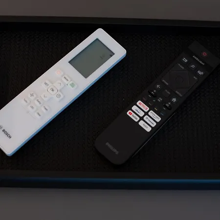 2-level Luxury 1-bedroom Duplex With Balcony Near Promenada Mall *