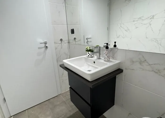 Apartamento One-Bedroom Duplex With Balcony Near Pipera Metro *