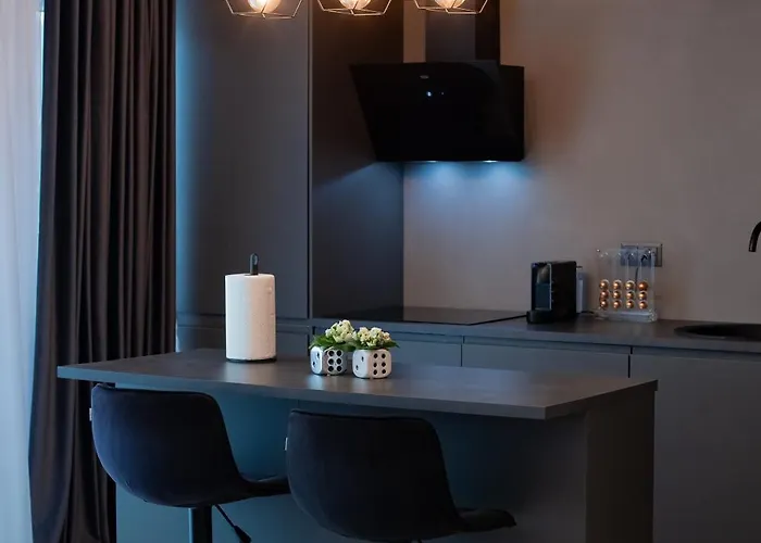 2-level Luxury 1-bedroom Duplex With Balcony Near Promenada Mall